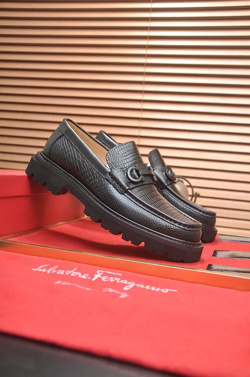 Men's shoes 💰680💶 [Ferragamo/Ferragamo] The latest model in the counter. Original imported high-quality cowhide with open sides + imported 🐂 water-dyed cowhide lining + original luxury metal buckle + original combination outsole. Comparison without pressure 38--45 (45 is custom-made and cannot be returned or exchanged)